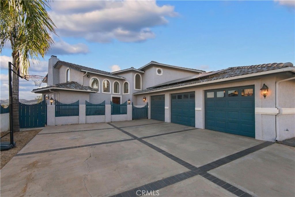 29242 Old Wrangler, Canyon Lake, CA 92587 — photo 2