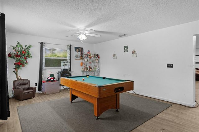 1124 E GRANT AVENUE, Mount Dora, FL 32757