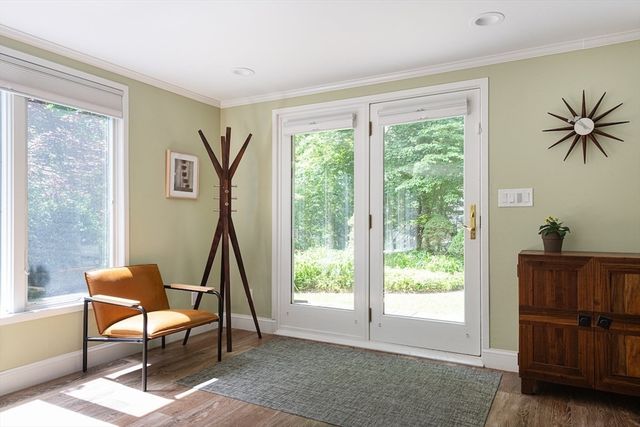 11 Juniper Ridge Rd, Lincoln, MA 01773