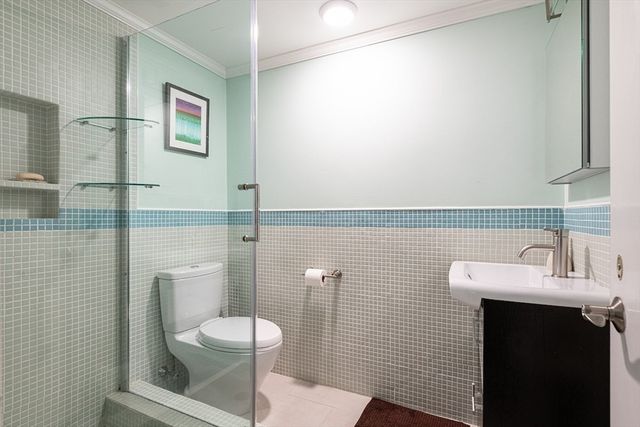 11 Juniper Ridge Rd, Lincoln, MA 01773
