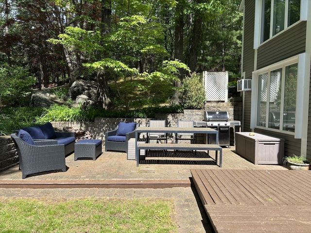 11 Juniper Ridge Rd, Lincoln, MA 01773
