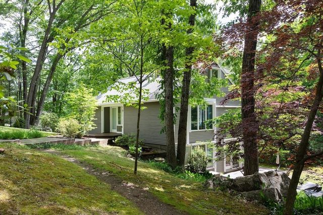 11 Juniper Ridge Rd, Lincoln, MA 01773