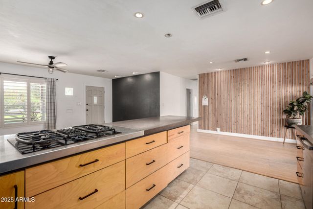 3718 N 36TH Street, Phoenix, AZ 85018