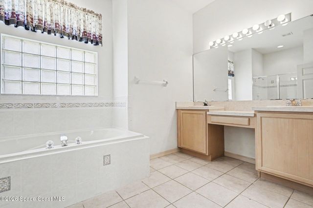 5761 Newbury Circle, Melbourne, FL 32940