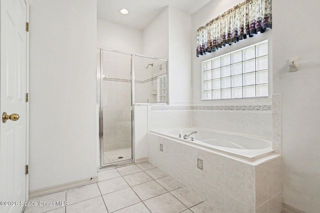 5761 Newbury Circle, Melbourne, FL 32940