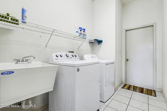 5761 Newbury Circle, Melbourne, FL 32940