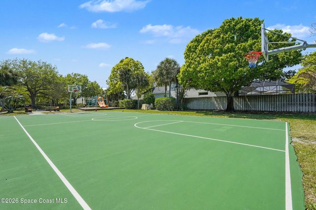 5761 Newbury Circle, Melbourne, FL 32940