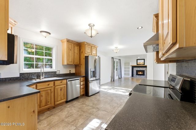 3463 S 400 East, Bountiful, UT 84010