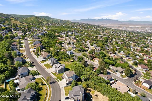 3463 S 400 East, Bountiful, UT 84010