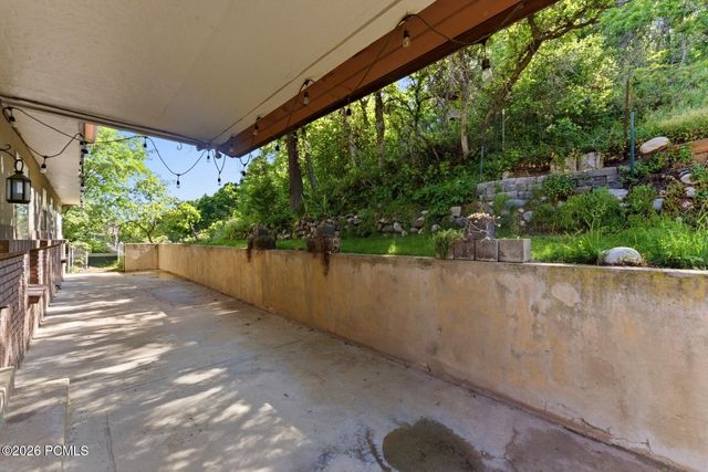 3463 S 400 East, Bountiful, UT 84010