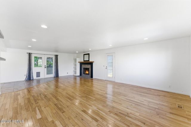 3463 S 400 East, Bountiful, UT 84010