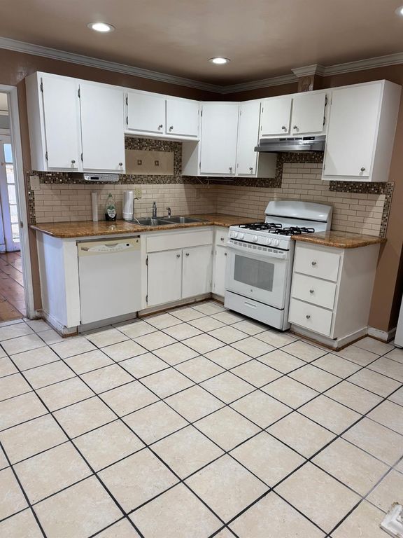 Image 5 of property listing at 2721 Aida Avenue, San Jose, CA 95122