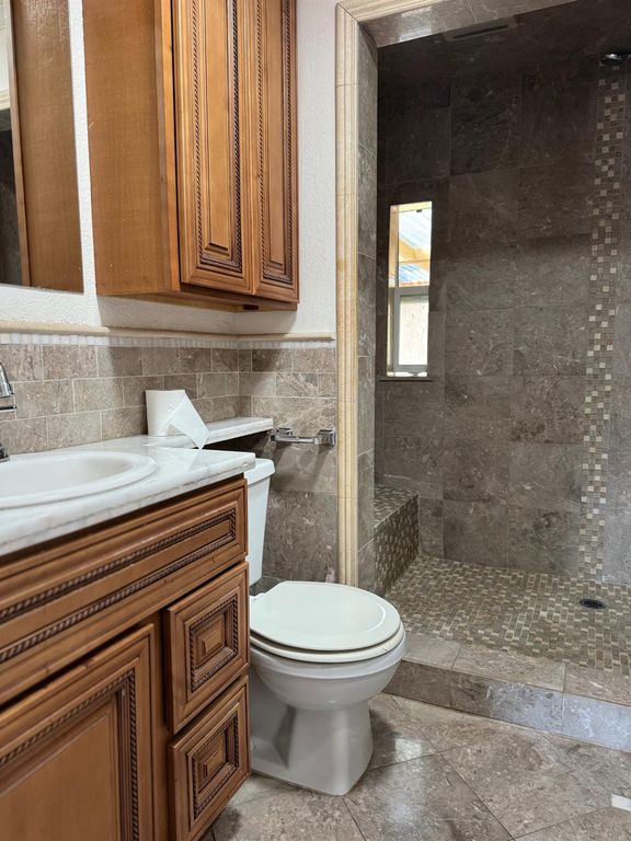 Image 9 of property listing at 2721 Aida Avenue, San Jose, CA 95122