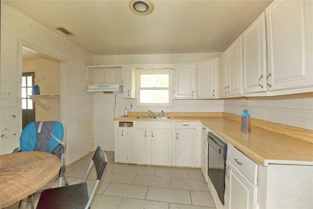 1429 S Elm, Sherman, TX 75090