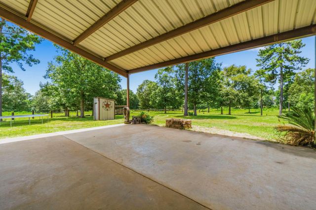1239 Tony Peebles Road, Livingston, TX 77351
