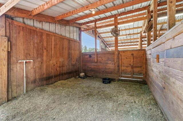 1239 Tony Peebles Road, Livingston, TX 77351