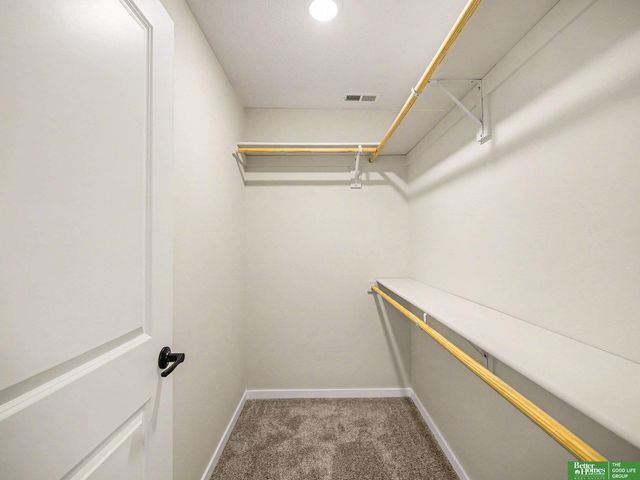 7162 N 79th Court, Omaha, NE 68122