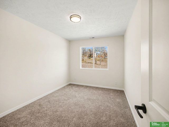 7162 N 79th Court, Omaha, NE 68122