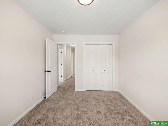 7162 N 79th Court, Omaha, NE 68122