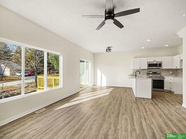 7162 N 79th Court, Omaha, NE 68122