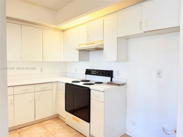 1201 SW 141st Avenue 302J, Pembroke Pines, FL 33027