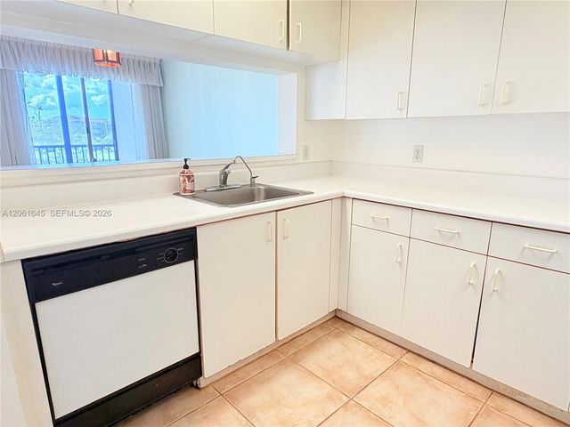 1201 SW 141st Avenue 302J, Pembroke Pines, FL 33027