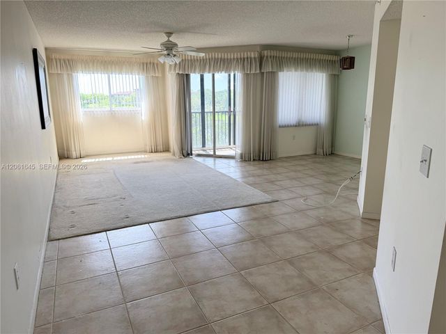 1201 SW 141st Avenue 302J, Pembroke Pines, FL 33027