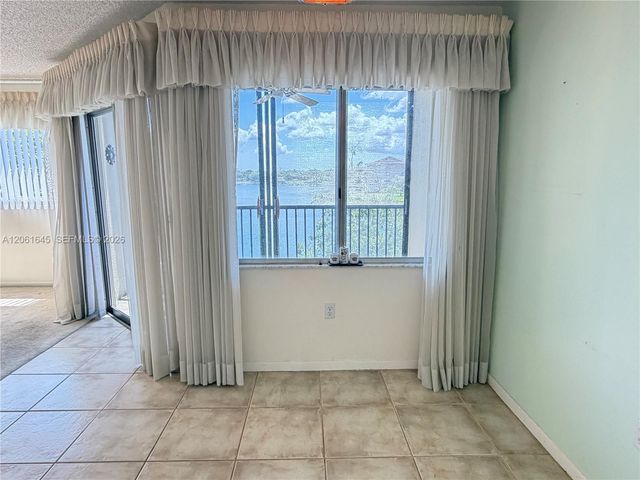 1201 SW 141st Avenue 302J, Pembroke Pines, FL 33027