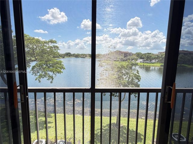 1201 SW 141st Avenue 302J, Pembroke Pines, FL 33027