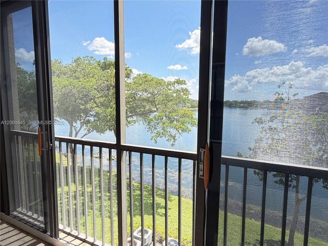 1201 SW 141st Avenue 302J, Pembroke Pines, FL 33027