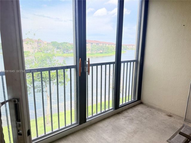 1201 SW 141st Avenue 302J, Pembroke Pines, FL 33027