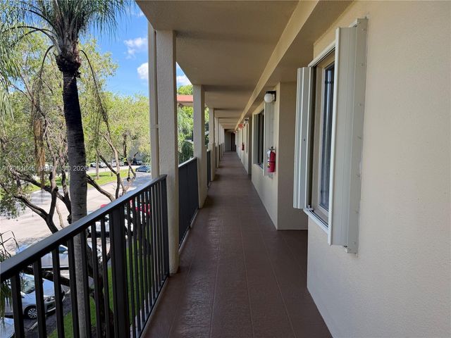 1201 SW 141st Avenue 302J, Pembroke Pines, FL 33027