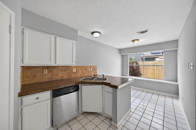 6426 Old Chatham Lane, Houston, TX 77035