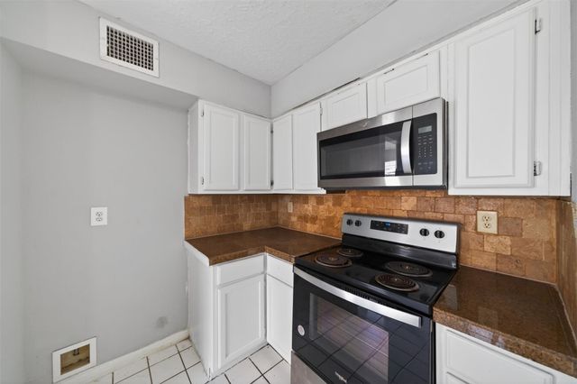 6426 Old Chatham Lane, Houston, TX 77035