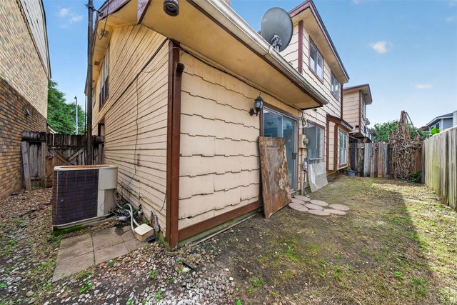 6426 Old Chatham Lane, Houston, TX 77035