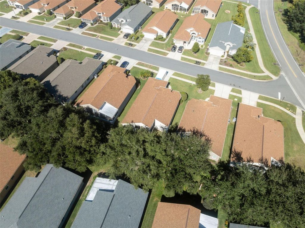 Image 36 of property listing at 283 QUANE AVENUE, Spring Hill, FL 34609