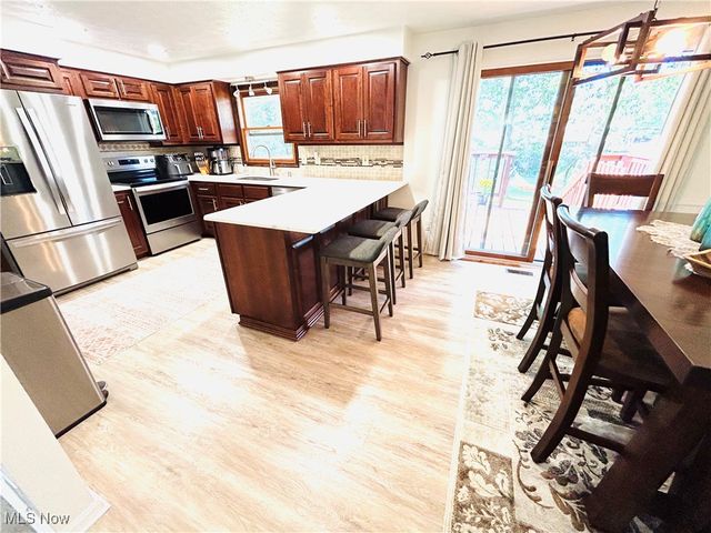 111 Magua Drive, Akron, OH 44319