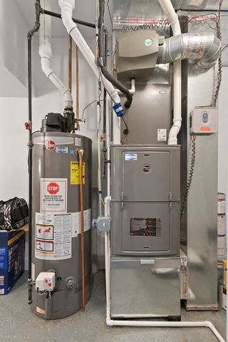 5033 W Winona Street, Chicago, IL 60630