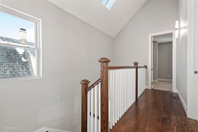 5033 W Winona Street, Chicago, IL 60630