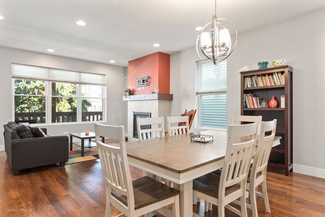 5033 W Winona Street, Chicago, IL 60630