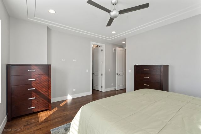 5033 W Winona Street, Chicago, IL 60630