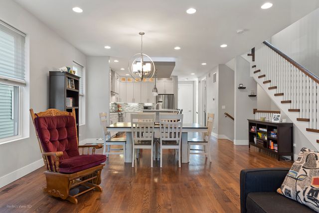 5033 W Winona Street, Chicago, IL 60630