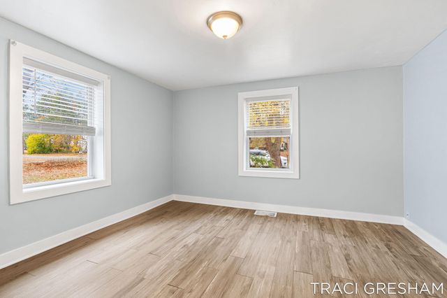 2865 Vandenberg Road, Muskegon, MI 49444