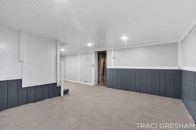 2865 Vandenberg Road, Muskegon, MI 49444