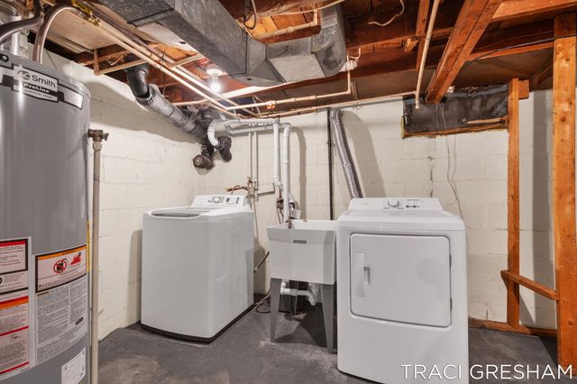 2865 Vandenberg Road, Muskegon, MI 49444