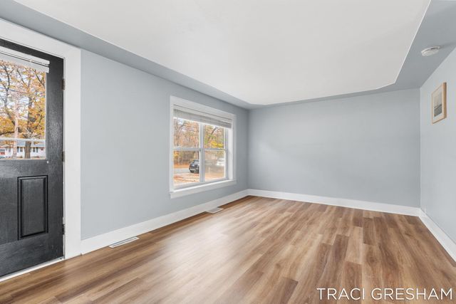 2865 Vandenberg Road, Muskegon, MI 49444