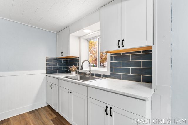 2865 Vandenberg Road, Muskegon, MI 49444