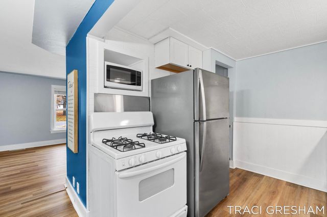 2865 Vandenberg Road, Muskegon, MI 49444