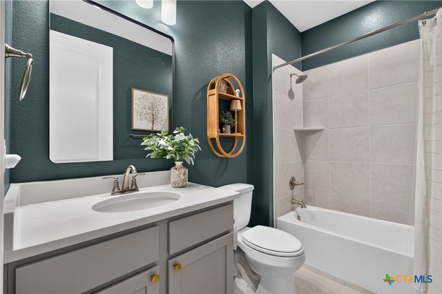 120 Stewart Drive 101, San Marcos, TX 78666