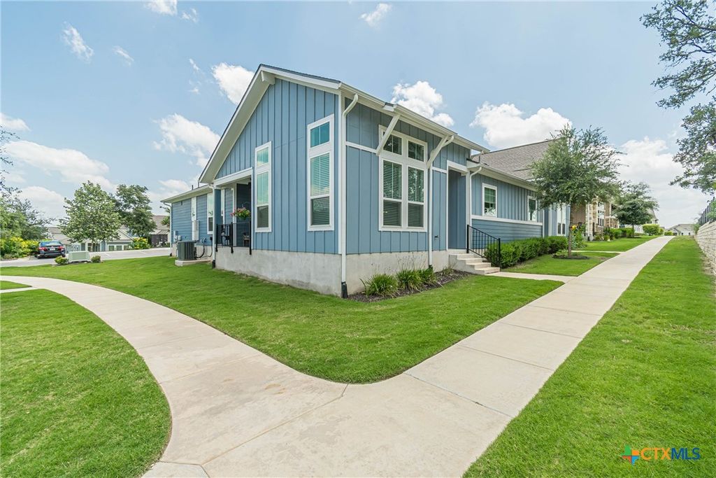 120 Stewart Drive 101, San Marcos, TX 78666
